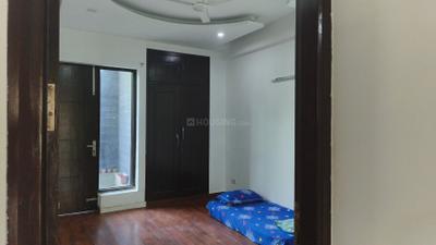 Bedroom Image of 1800 Sq.ft 3 BHK Builder Floor for rent in Sector 46 Noida for Rs. 45000
