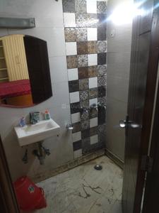 Bathroom Image of 250 Sq.ft 1 RK Apartment / Flat for rent in RWA Lajpat Nagar 4 Colonies, Lajpat Nagar New Delhi for Rs. 25000