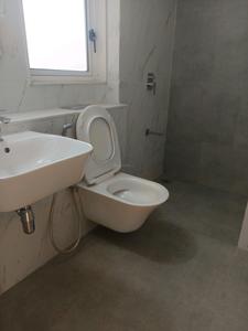 Common Bathroom Image of 1500 Sq.ft 4 BHK Apartment / Flat for sale in Lodha Bella Vita, Mohammed Wadi Pune for Rs. 16000000