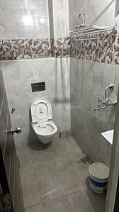 Bathroom Image of 500 Sq.ft 1 BHK Independent House for rent in Gardanibagh Patna for Rs. 7600
