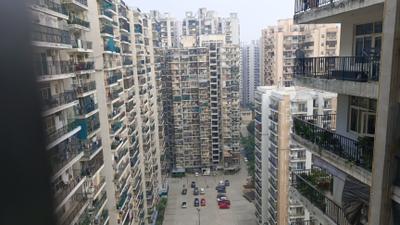 Image of 1450 Sq.ft 2.5 BHK Apartment / Flat for sale in Panchsheel Wellington, Crossings Republik, Ghaziabad for Rs. 9700000