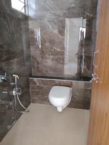 Common Bathroom Image of 2480 Sq.ft 3 BHK Apartment / Flat for sale in Highline, Sola Ahmedabad for Rs. 17000000