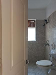 Common Bathroom One Image of 1070 Sq.ft 2.5 BHK Apartment / Flat for sale in Paras Tierea, Sector 137 Noida for Rs. 8500000