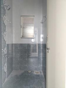 Common Bathroom One Image of 567 Sq.ft 1 BHK Apartment / Flat for rent in Karve Nagar Pune for Rs. 17000
