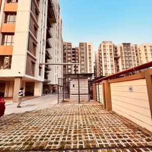 Image of 1100 Sq.ft 2 BHK Apartment / Flat for rent in Urban Greens, Rajarhat, Kolkata for Rs. 27000