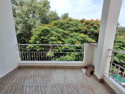 Balcony Image of 1100 Sq.ft 2 BHK Apartment / Flat for sale in Vikaspuri New Delhi for Rs. 12500000