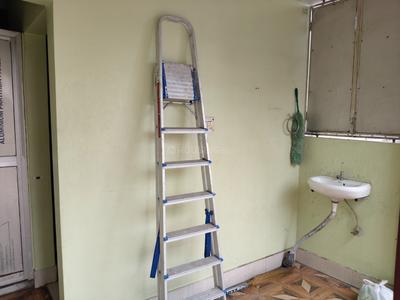 Bathroom Image of 350 Sq.ft 1 RK Independent House for rent in Golmuri Jamshedpur for Rs. 6000