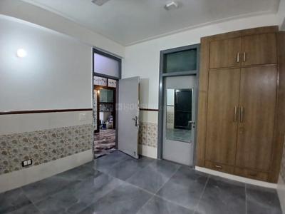 Bedroom Image of 2250 Sq.ft 3 BHK Builder Floor for rent in Nizamuddin West New Delhi for Rs. 100000