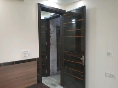 Bedroom Image of 800 Sq.ft 3 BHK Builder Floor for rent in Shalimar Bagh New Delhi for Rs. 38000