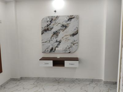 Bedroom Image of 630 Sq.ft 2 BHK Builder Floor for rent in Dwarka Mor New Delhi for Rs. 15500