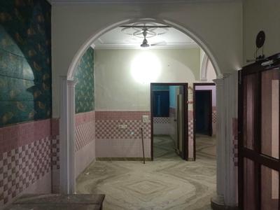 Living Room Image of 720 Sq.ft 2 BHK Builder Floor for rent in Uphaar Homes, Sector 105 Gurgaon for Rs. 13000