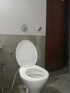 Common Bathroom Image of 1600 Sq.ft 3 BHK Apartment / Flat for rent in Thane West Thane for Rs. 62500