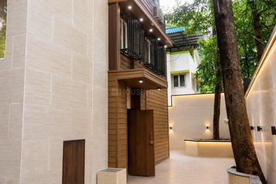 Balcony Image of 3000 Sq.ft 4 BHK Villa for rent in Borivali West Mumbai for Rs. 195000