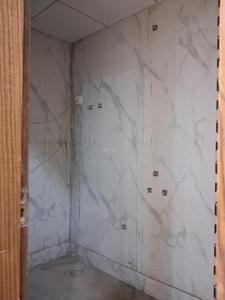 Common Bathroom Image of 1800 Sq.ft 4 BHK Apartment / Flat for sale in Shree Maruti Dham, Sector 49 Noida for Rs. 10500000