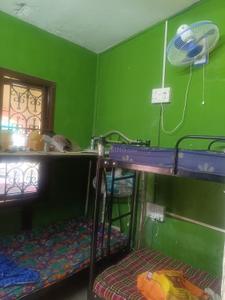 Bedroom Image of GOWRAS PG & MEN'S HOSTEL in Arumbakkam, Chennai