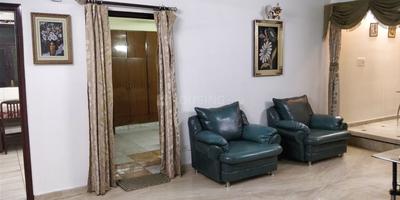 Hall Image of 1500 Sq.ft 3 BHK Apartment / Flat for rent in Supreme Enclave, Mayur Vihar Phase 1 New Delhi for Rs. 50000