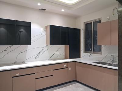 Kitchen Image of 1800 Sq.ft 3 BHK Builder Floor for rent in Paschim Vihar New Delhi for Rs. 60000