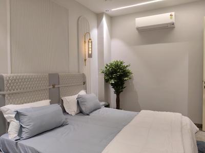 Bedroom Image of 2700 Sq.ft 3 BHK Builder Floor for rent in Sector 43 Gurgaon for Rs. 100000