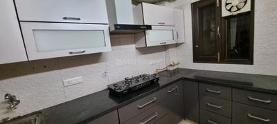 Kitchen Image of 900 Sq.ft 2 BHK Builder Floor for rent in Pitampura New Delhi for Rs. 30000