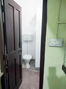 Bathroom Image of 350 Sq.ft 1 RK Studio for rent in Mahanagar Lucknow for Rs. 13000