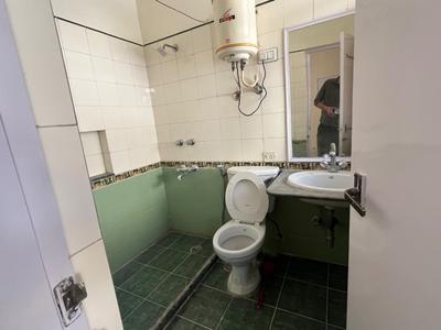 Bathroom Image of 1700 Sq.ft 3.5 BHK Builder Floor for sale in Ardee Platinum Greens, Sector 52 Gurgaon for Rs. 22000000