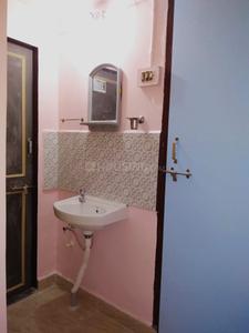 Bathroom Image of 600 Sq.ft 1 BHK Apartment / Flat for rent in Vishrantwadi Pune for Rs. 14000