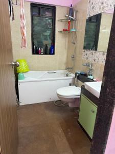 Bathroom Image of 1500 Sq.ft 3 BHK Apartment / Flat for rent in Neelkanth Royale Palms, Thane West Thane for Rs. 69000