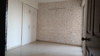 Bedroom Image of 1340 Sq.ft 3 BHK Apartment / Flat for rent in Prateek Grand City, Siddharth Vihar Ghaziabad for Rs. 30000