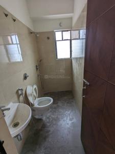 Bathroom Image of 980 Sq.ft 2 BHK Apartment / Flat for rent in Purti Iris, Naktala Kolkata for Rs. 32000