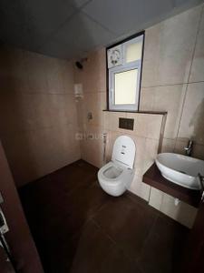 Bathroom Image of 828 Sq.ft 2 BHK Apartment / Flat for rent in Gera World Of Joy, Upper Kharadi Pune for Rs. 43000
