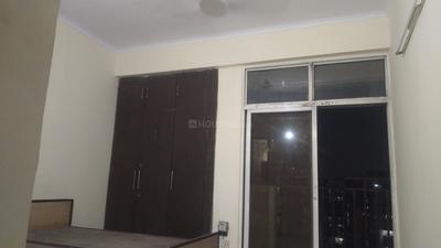 Bedroom Image of 1350 Sq.ft 3 BHK Apartment / Flat for rent in Paramount Symphony, Crossings Republik Ghaziabad for Rs. 23000