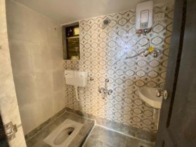 Bathroom Image of 585 Sq.ft 1 BHK Apartment / Flat for sale in Nine Krisha Arcade, Boisar Mumbai for Rs. 2550000
