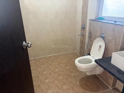 Bathroom Image of 2000 Sq.ft 3 BHK Apartment / Flat for rent in Sanklecha The Metrozone, Indira Nagar Nashik for Rs. 32500