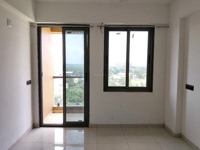 Living Room Image of 1200 Sq.ft 3 BHK Apartment / Flat for rent in Krishna Crystal Heights, Bhadaj Ahmedabad for Rs. 21000