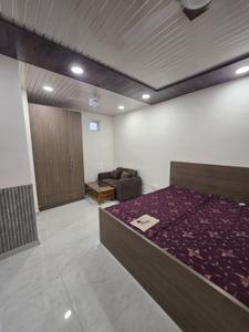 Bedroom Image of 550 Sq.ft 1 RK Builder Floor for rent in Rajouri Garden New Delhi for Rs. 16000