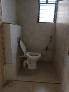 Common Bathroom Image of 1000 Sq.ft 2 BHK Apartment / Flat for sale in Magarpatta Jasminium, Magarpatta City Pune for Rs. 17000000