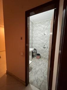 Bathroom Image of 250 Sq.ft 1 BHK Builder Floor for rent in Mundi Kharar Mohali for Rs. 15000