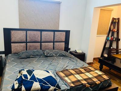 Bedroom Image of 1055 Sq.ft 2 BHK Builder Floor for sale in Arun Vihar, Sector 37 Noida for Rs. 22000000
