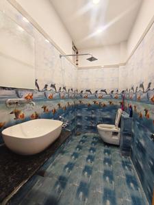 Bathroom Image of 2868 Sq.ft 4 BHK Independent House for sale in Ankleshwar GIDC Ankleshwar for Rs. 25000000