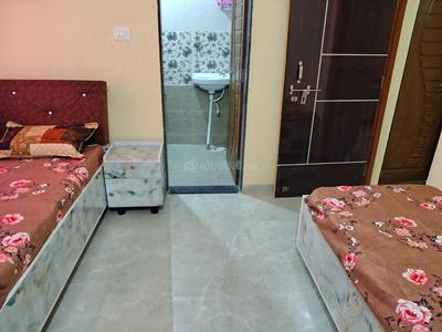 Bedroom Image of A 1 ladies and gents pg in Kharadi, Pune