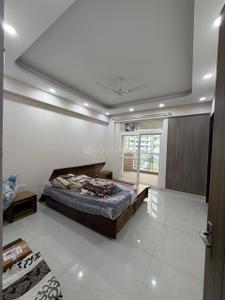 Bedroom Image of 3600 Sq.ft 4 BHK Apartment / Flat for rent in Parx Laureate, Sector 108 Noida for Rs. 115000