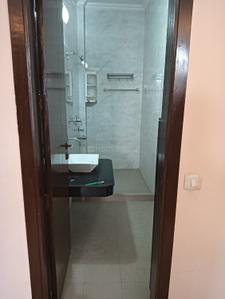 Bathroom Image of 1935 Sq.ft 3 BHK Builder Floor for sale in Sector 43 Gurgaon for Rs. 22000000