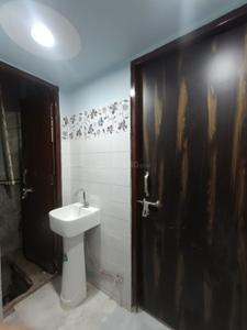 Bathroom Image of 750 Sq.ft 2 BHK Builder Floor for sale in Aya Nagar New Delhi for Rs. 3590000
