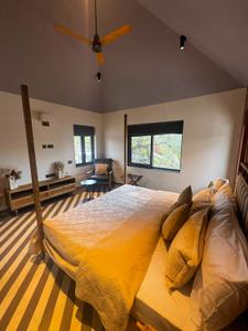 Bedroom Image of 3500 Sq.ft 5 BHK Villa for rent in Siolim Goa for Rs. 325000