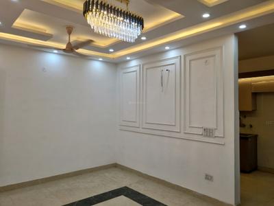 Living Room Image of 1300 Sq.ft 4 BHK Apartment / Flat for sale in Chandra Park New Delhi for Rs. 10500000