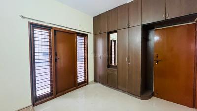 Bedroom Image of 1010 Sq.ft 2 BHK Apartment / Flat for rent in Halasuru Bengaluru for Rs. 36000
