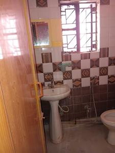 Bathroom Image of 750 Sq.ft 2 BHK Apartment / Flat for sale in Jadavpur Kolkata for Rs. 4600000