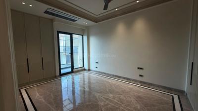Bedroom Image of 4500 Sq.ft 4 BHK Builder Floor for sale in New Friends Colony New Delhi for Rs. 110000000