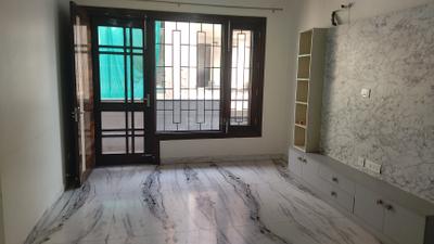 Living Room Image of 2000 Sq.ft 2 BHK Builder Floor for rent in Sector 105 Noida for Rs. 45000