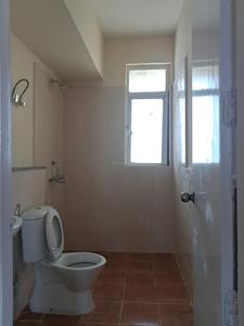 Common Bathroom Image of 1550 Sq.ft 3 BHK Apartment / Flat for sale in Jaypee Kensington Park Apartments, Sector 133 Noida for Rs. 14500000